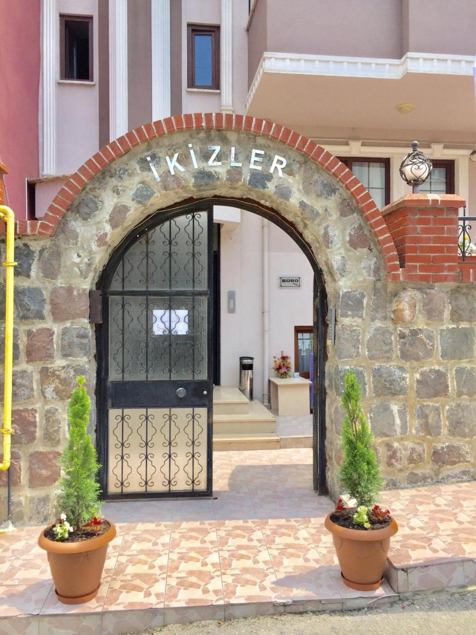 The Twins Apartmens Aparthotel Trabzon Exterior photo