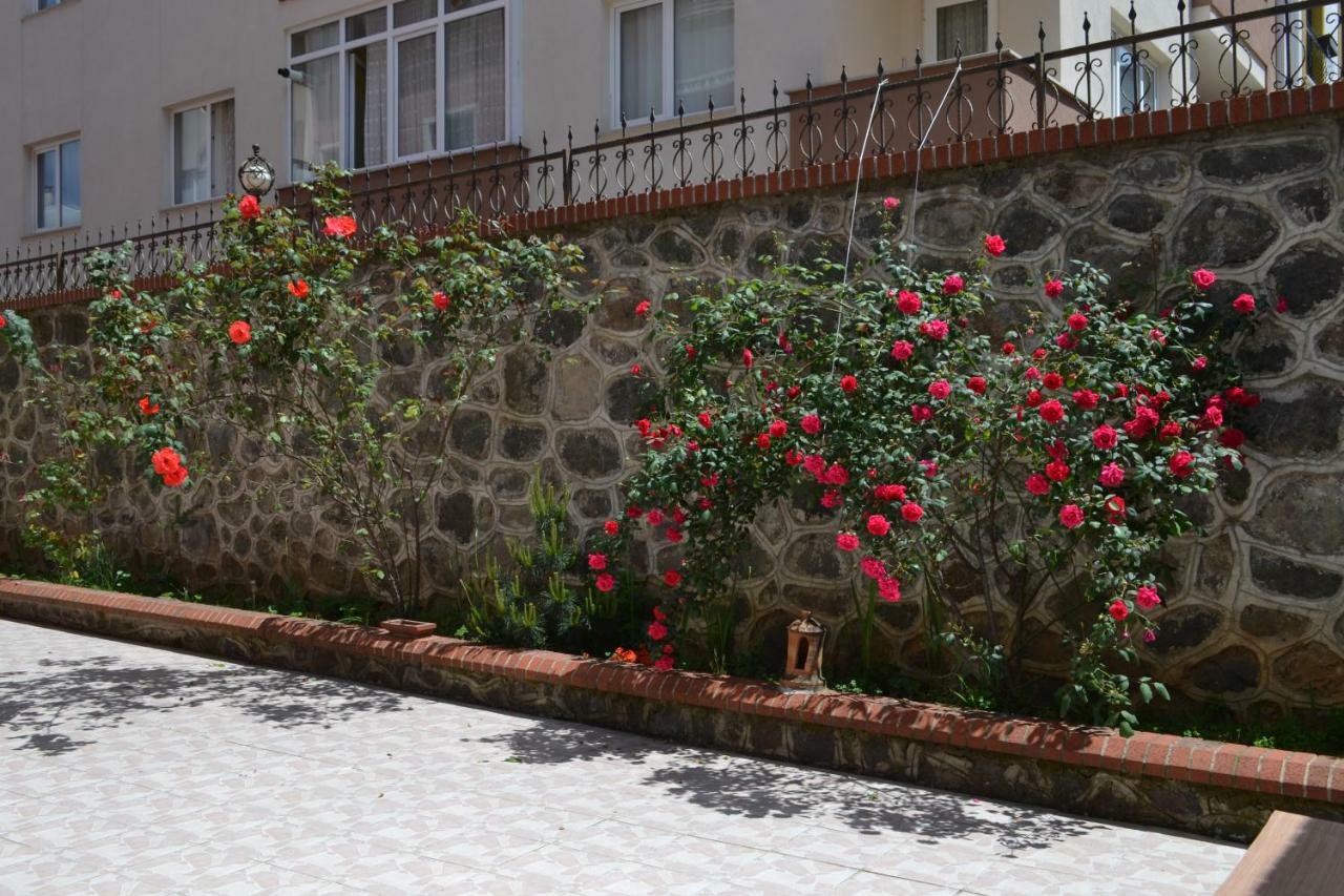 The Twins Apartmens Aparthotel Trabzon Exterior photo